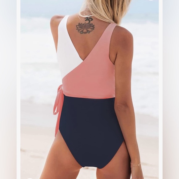 (L) cupshe one piece pink/white/navy - Picture 5 of 5